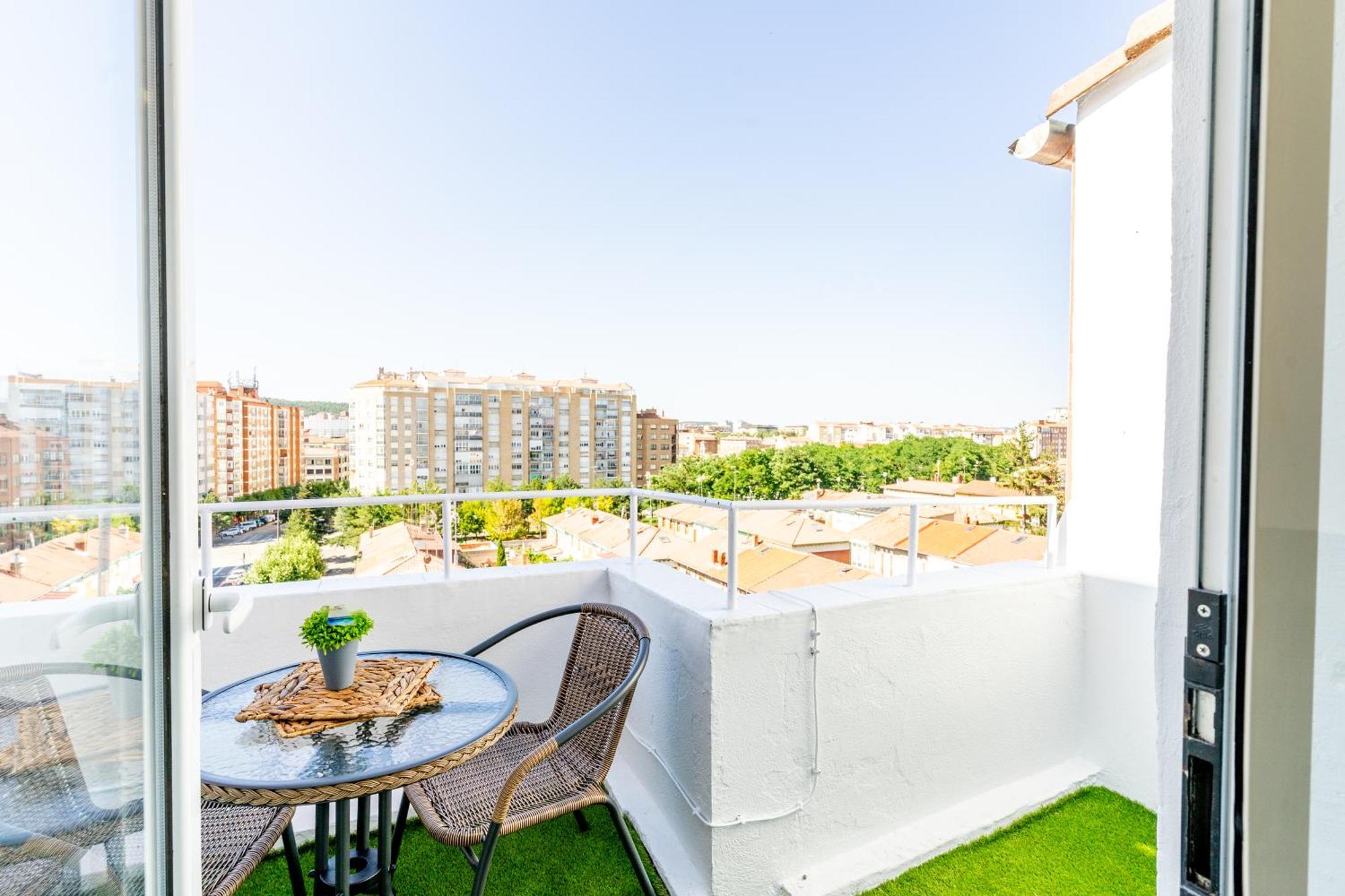 Con Vistas A La Gran Catedral Apartment Burgos Luaran gambar